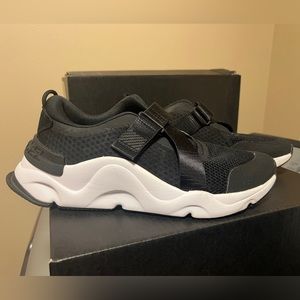 SOREL Kinetic Sneaker size 11